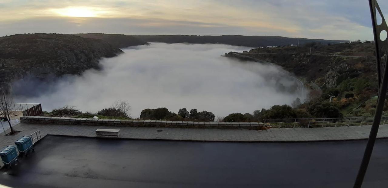 Pensao Vista Bela Hotel Miranda do Douro Bagian luar foto